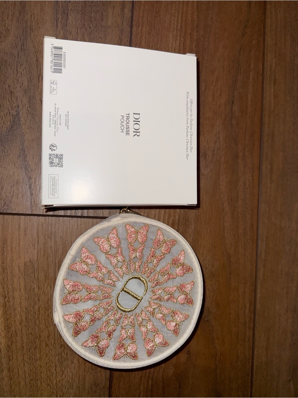Dior Cream Round Mesh 🦋 Pouch with Gold CD Zip - Picture 7 of 13